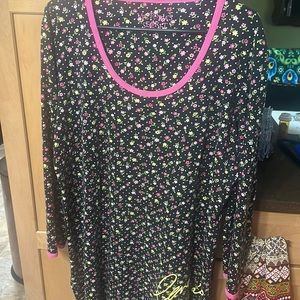 Victoria Secret night gown like new